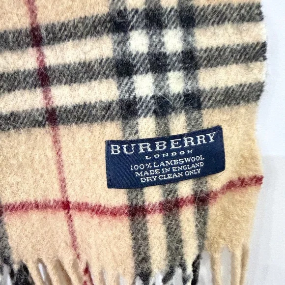 Burberry Cream and Black Wool Scarf - Picture 2 of 2